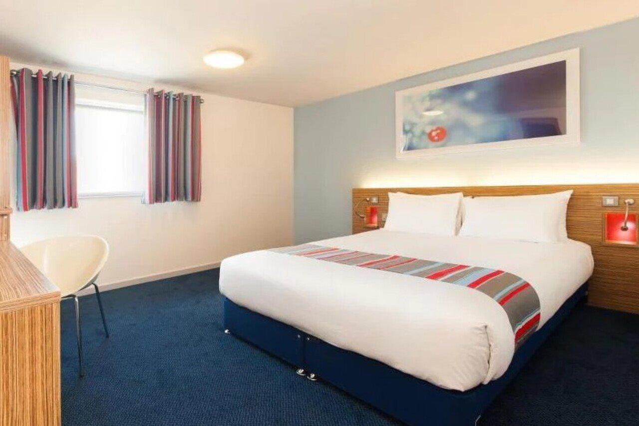 Travelodge Bromborough Port Sunlight Exterior photo