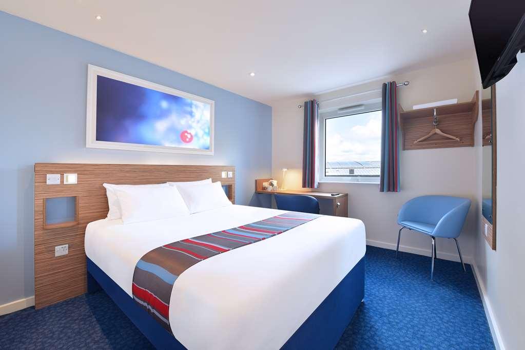 Travelodge Bromborough Port Sunlight Room photo