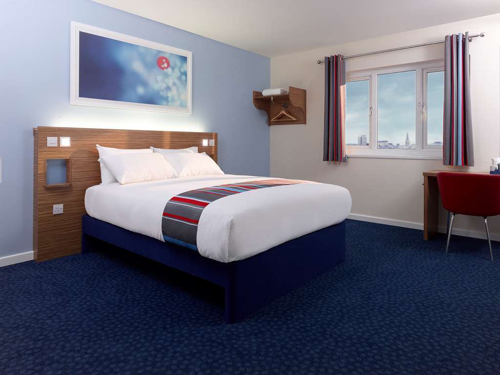 Travelodge Bromborough Port Sunlight Room photo