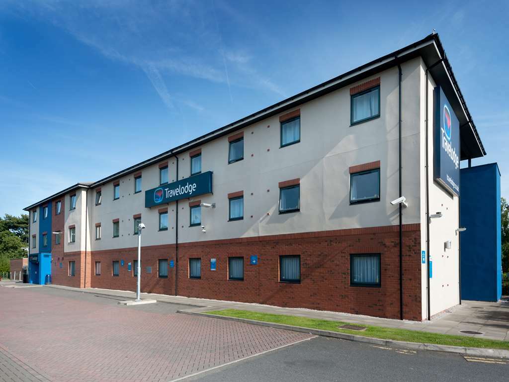 Travelodge Bromborough Port Sunlight Exterior photo